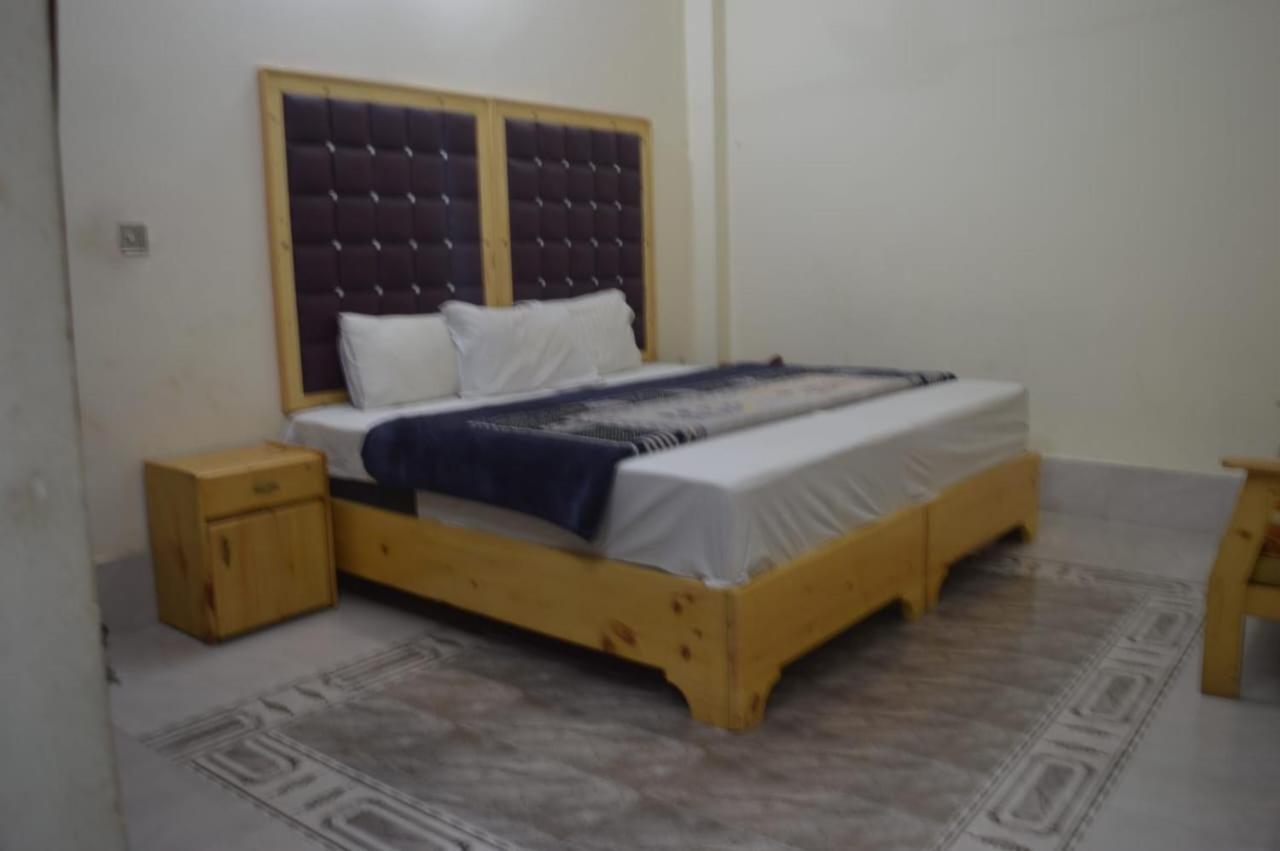 F R Darya E Swat Hotel Saidu Sharif 객실 사진