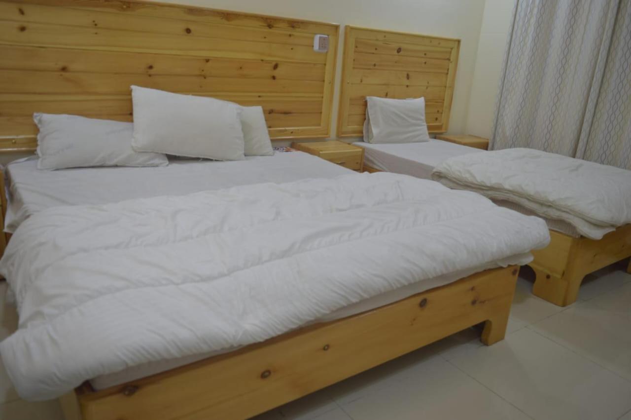 F R Darya E Swat Hotel Saidu Sharif 객실 사진
